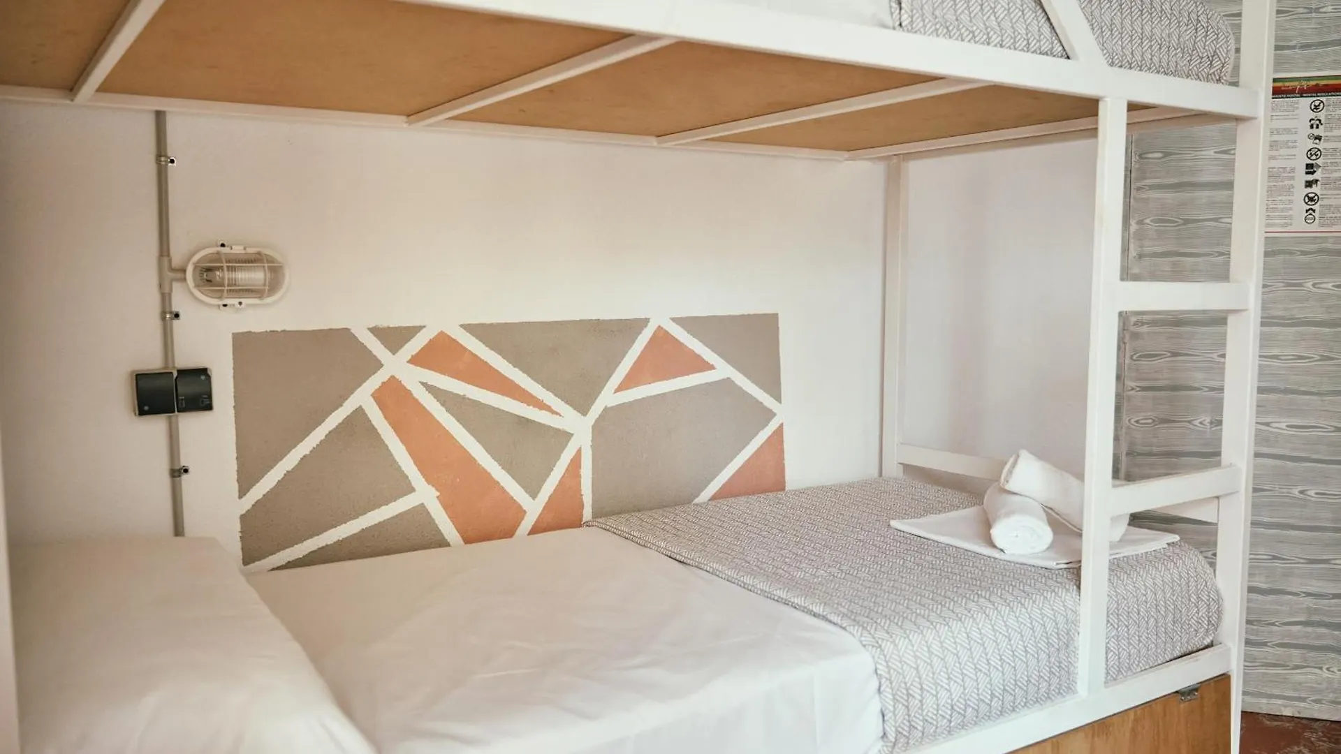 Hostal Lagom Apartments New, 5 Min Walk From The Sea Lloret de Mar España