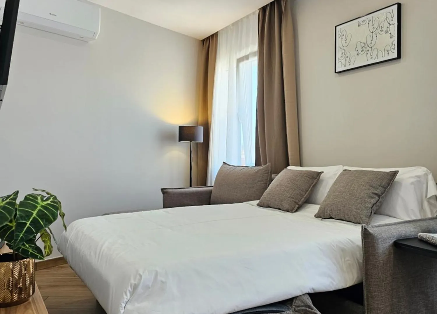 Hostal Lagom Apartments New, 5 Min Walk From The Sea Lloret de Mar