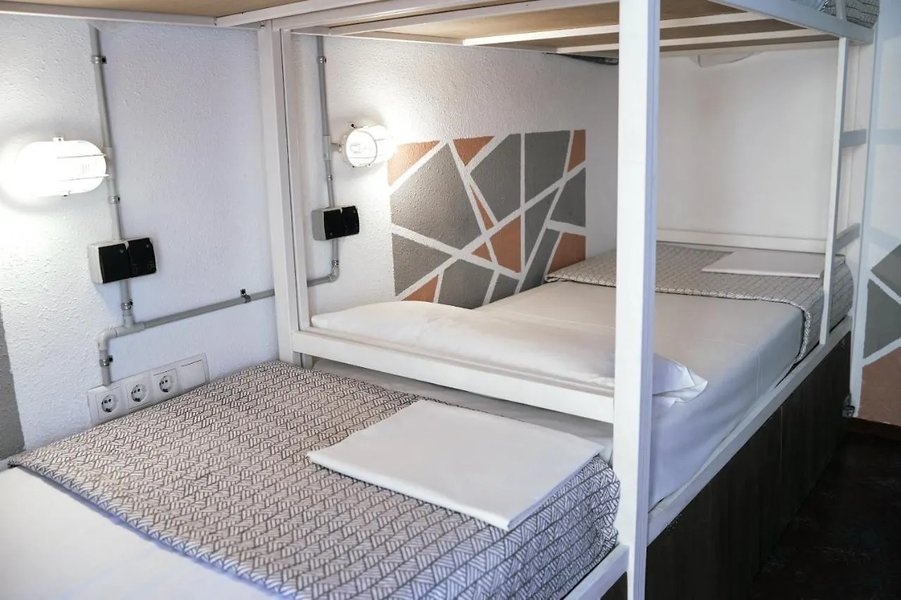 Vandrarhem Lagom Apartments New, 5 Min Walk From The Sea Lloret de Mar